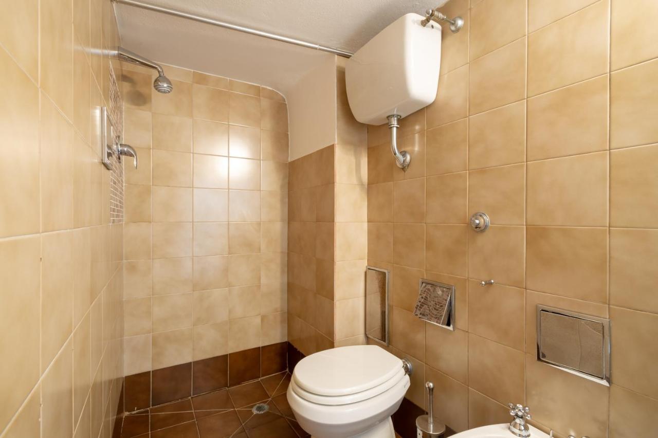 - Novella Balcony Firenze